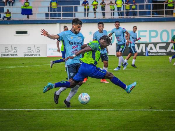 Imágenes del desarrollo del partido.