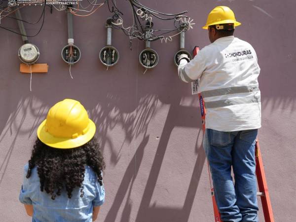 ¿Quiénes ya no podrán seguir gozando del subsidio a la energía en Honduras? El gobierno de Nasry Asfura eliminó el subsidio de energía a más de 600 mil hogares en Honduras y se avizora eliminación de manera definitiva.