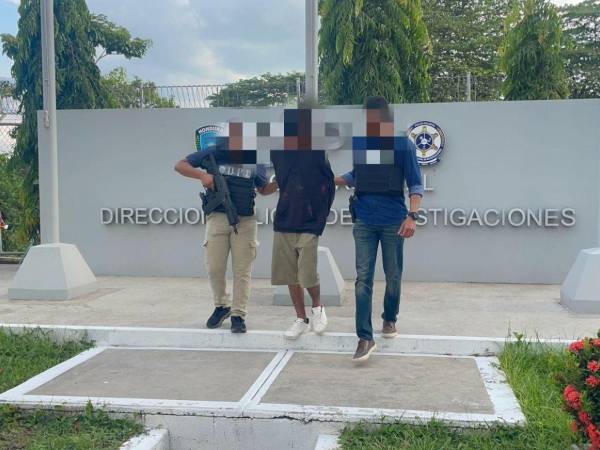 Agentes de la Dirección Policial de Investigaciones (DPI) trasladan para los juzgados al responsable del hecho.