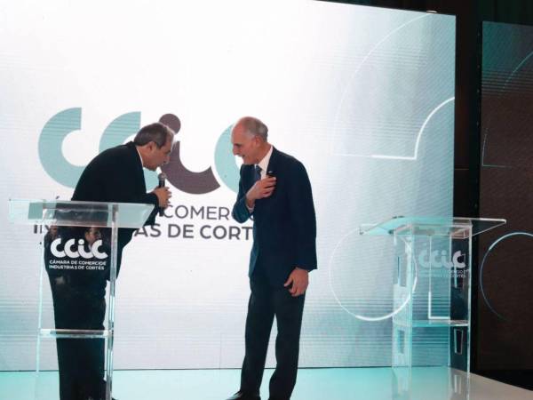 El presidente Asfura realizó su cuarta visita en menos de un mes a San Pedro Sula para acompañar la reelección de Karim Qubain en la presidencia de la CCIC, y reiterar el compromiso del gobierno con el desarrollo de ese sector del país.