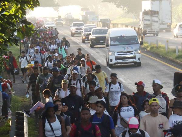 El anuncio se produce a cinco días de las elecciones de medio mandato del próximo martes, en las que la inmigración vuelve a ocupar un lugar central en la campaña.