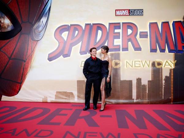 Tom Holland y Zendaya, los protagonistas de Spider-Man: Brand New Day, posaron ayer ante los medios en el Hotel Four Seasons de la capital española, en el arranque de la gira promocional de la cuarta entrega de la saga arácnida de Marvel.