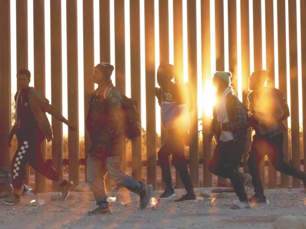 En la frontera entre EUA y México se vive una aparente calma previo a la toma de posesión, este lunes, de Donald Trump.