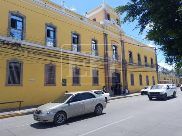 “Estamos trabajando a todo ritmo para darle la respuesta al pueblo hondureño”, manifestó el director del Hospital San Felipe.