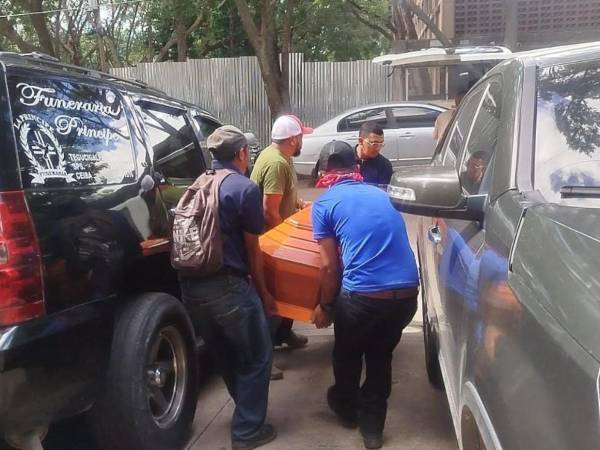 Los restos mortales del septuagenario fueron entregados este martes a sus familiares en la morgue de Tegucigalpa.