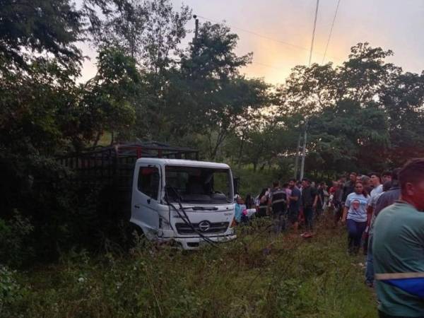 El hecho dejó ocho personas sin vida y unas 45 heridas. La Dirección Nacional de Vialidad y Transporte verifica las causas.