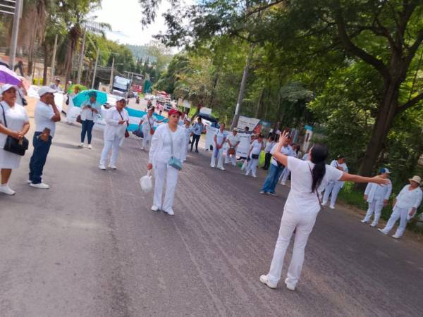 El personal de enfermería se mantienen desde el 1 de septiembre en protesta a nivel nacional.