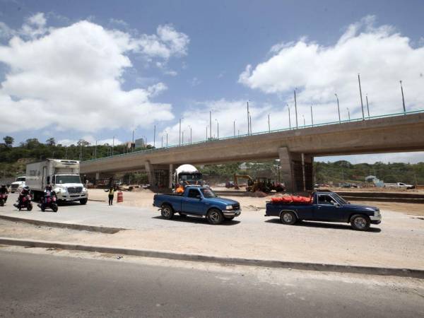 El puente Papa Francisco permanece cerrado desde enero de 2026, luego de que se detectaran fisuras en su estructura, apenas dos meses después de que un tramo fuera habilitado al tránsito.