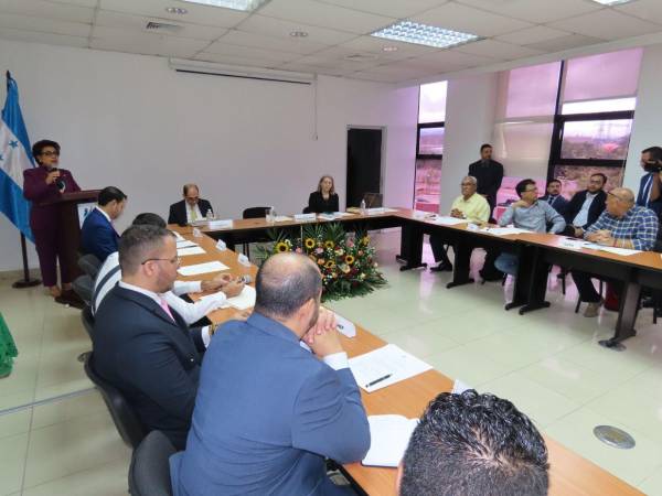 La Mesa Técnica para la Implementación del Mecanismo de Conciliación en Resolución de Conflictos Laborales sostuvo hoy su primera reunión en las instalaciones del Poder Judicial (PJ).