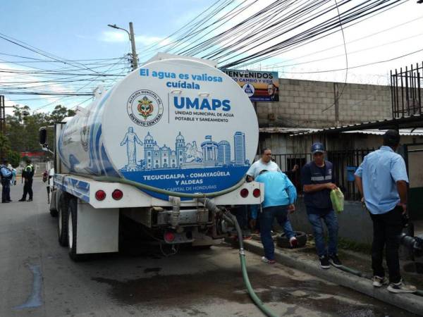 Mientras continúa la distribución de agua mediante cisternas, las autoridades también avanzan en otras medidas para aumentar la disponibilidad del recurso en la capital.