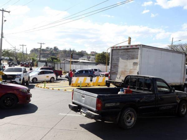 El jefe edilicio aclaró que la medida no bajará el congestionamiento, sino que busca ordenar el tránsito mientras estudian soluciones definitivas.