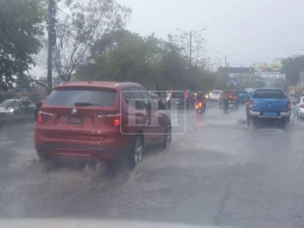 El ingreso de humedad proveniente del mar Caribe y los remanentes de una onda tropical provocarán lluvias y chubascos de intensidad débil a moderada en varias regiones de Honduras durante este sábado 27 de junio, informó el Centro Nacional de Estudios Atmosféricos, Oceanográficos y Sísmicos (Cenaos).