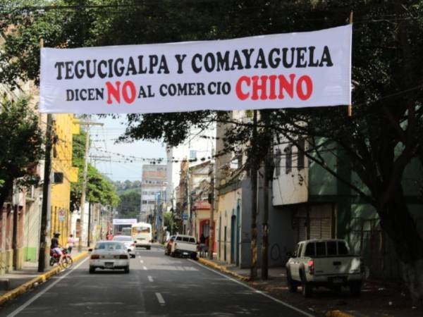 En Comayagüela los negocios tradicionales han expresado preocupación por la pérdida de clientes ante la expansión de las tiendas chinas.