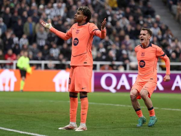 Imágenes del desarrollo del partido.