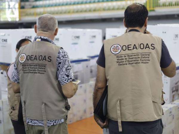 El canciller de la República, Javier Bú Soto, aseguró que no se restringió el ingreso a ningún veedor extranjero.