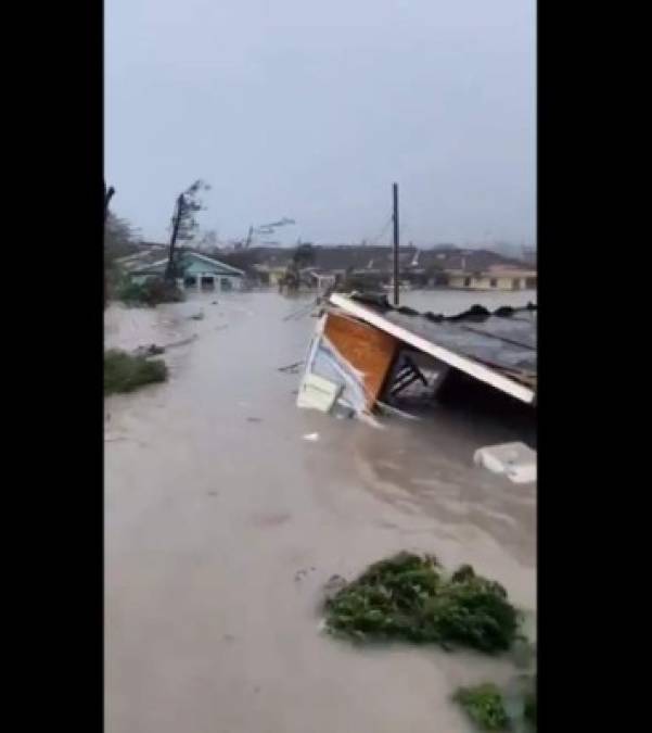 FOTOS: Dorian golpea las Bahamas como un huracán catastrófico