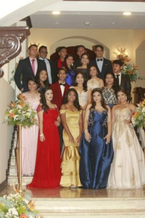 La fiesta prom de Saint Raphael's School