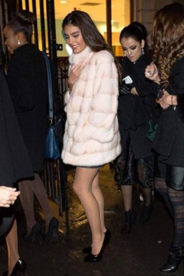 Rinden homenaje a Miss Honduras Mundo y a su hermana