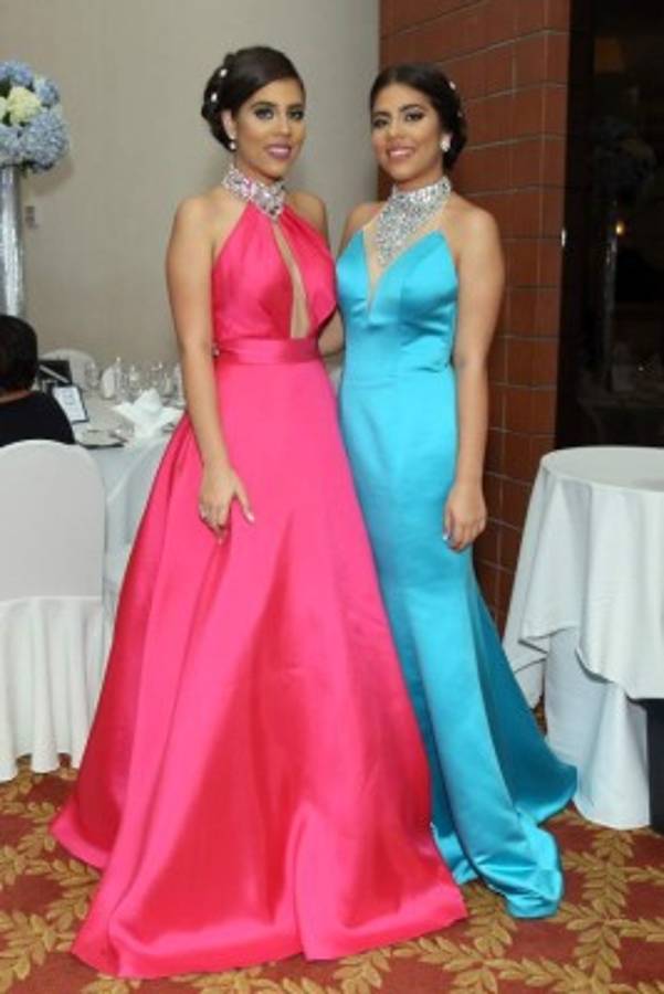 Seniors de la Nashville School celebraron su emotiva graduación