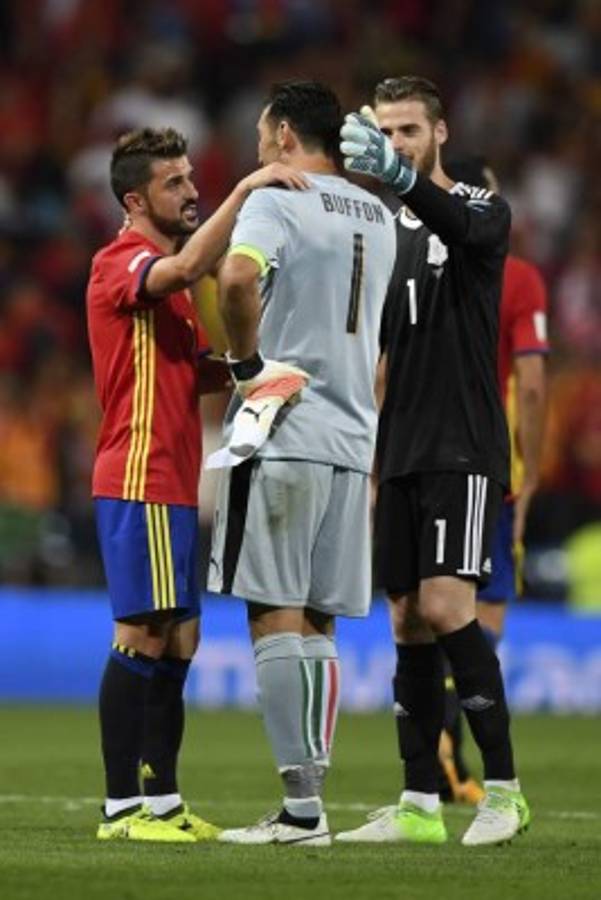 España derrota 3-0 a Italia y se acerca al Mundial de Rusia 2018