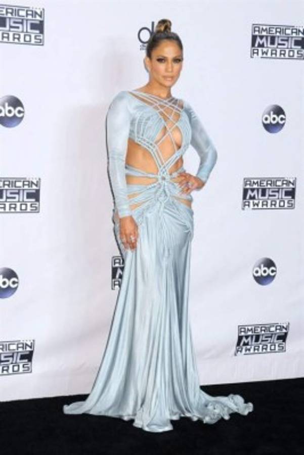 Famosas y sus escotes más polémicos