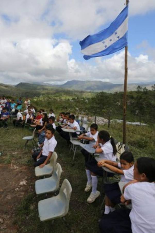 Llega atención médica para los niños de la Escuela El Zurzular