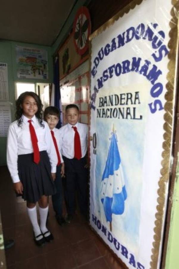 Murales cívicos adornan las paredes de los centros escolares de la capital de Honduras