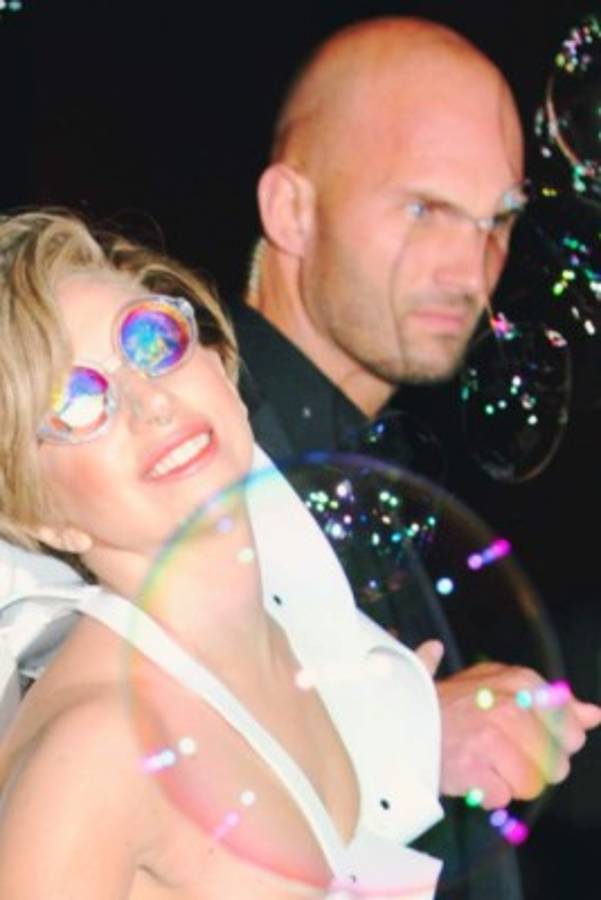 El nuevo guardaespaldas de Adele se está robando todas las miradas