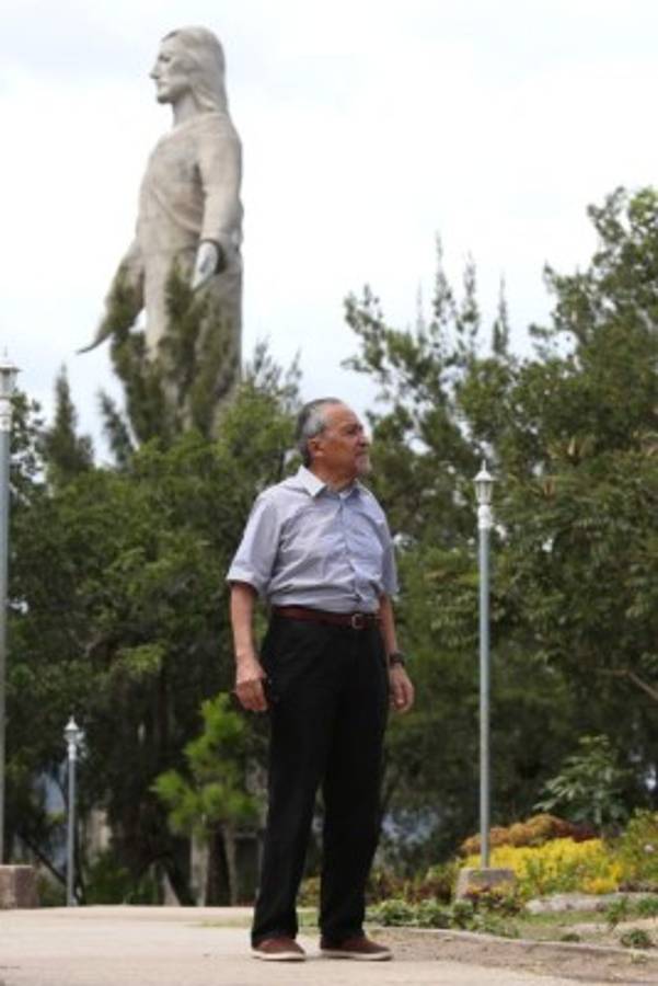 Luciano Durón: 'Sentir el humo del puro es uno de mis placeres”