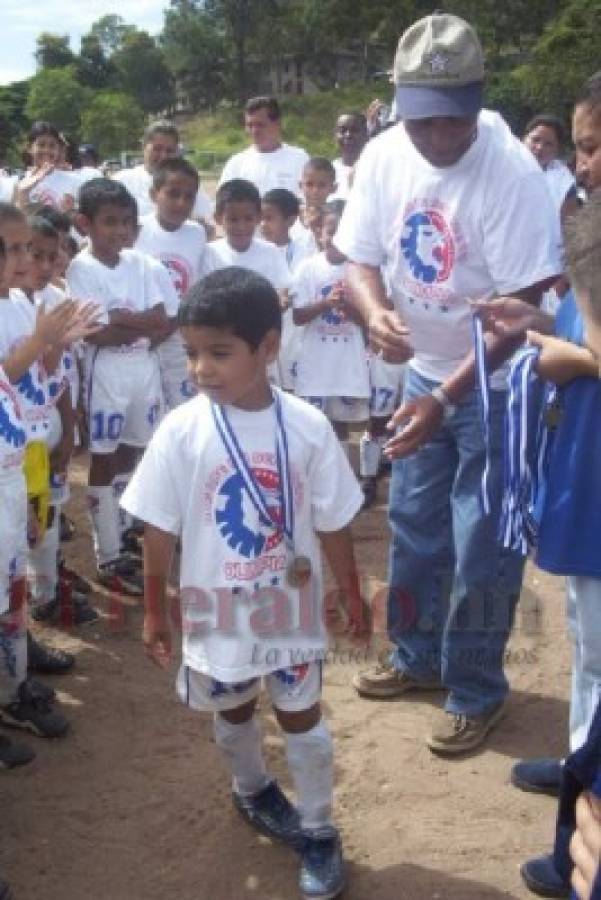 La destreza con el balón lo llevó a cambiar de posición: de delantero a volante de contención. Foto: Cortesía familia Pineda.