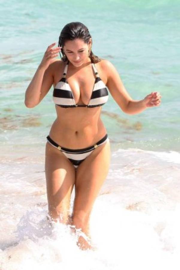  Kelly Brook: La mujer del cuerpo perfecto para los científicos