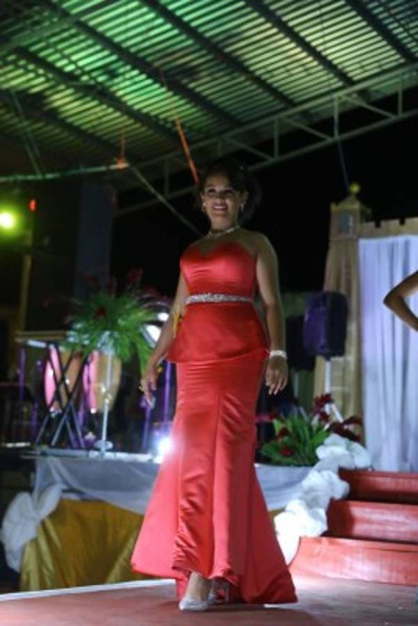 Cinthia López, la nueva Reina de la Feria Patronal de Nacaome