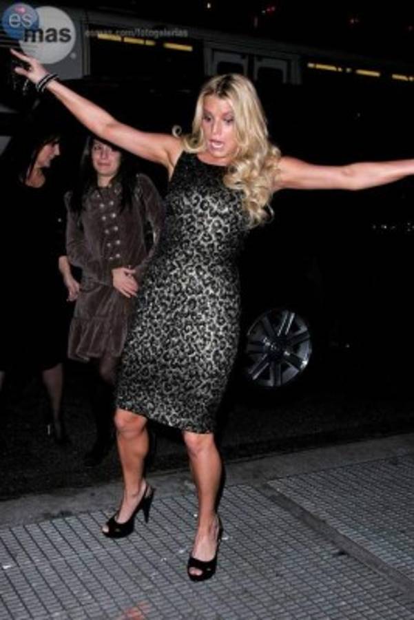 Famosas hasta por los suelos