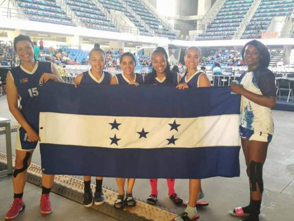 La selección de baloncesto logró una importante medalla de plata.