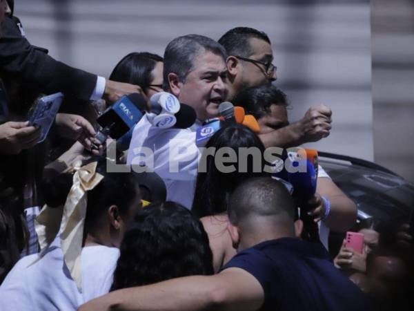 El expresidente Juan Orlando Hernández se defenderá en libertad ante las acusaciones de fraude y lavado de activos por parte del Ministerio Público.