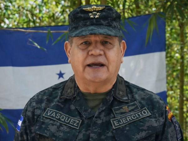 Los abogados de Vásquez Velásquez sostienen que una resolución favorable permitiría al general retirado salir de la clandestinidad.