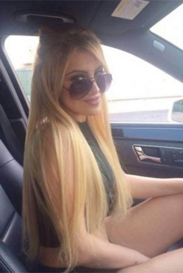 La sensual hija de Myrka Dellanos cautiva la red