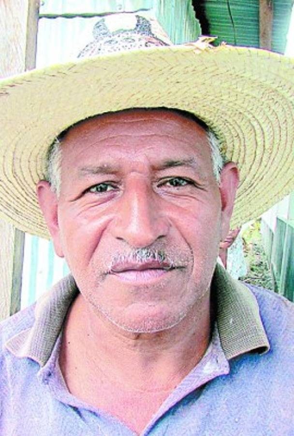 Construyen complejo escolar piloto en aldea de Trojes