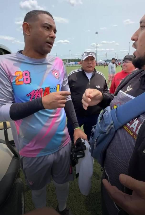 ¡Captados! Futbolistas de Olimpia y Motagua son vistos en liga burocrática en USA