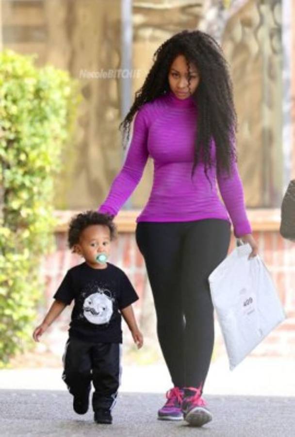 Famosa modelo el nuevo dolor de cabeza de las Kardashian