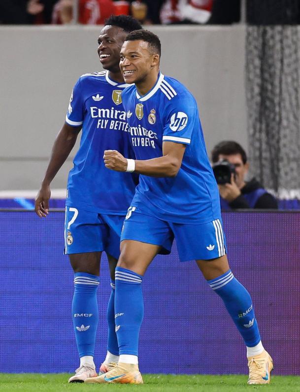 Mbappé se une a selecta lista con póker de goles, Real Madrid celebra y Camavinga sorprende