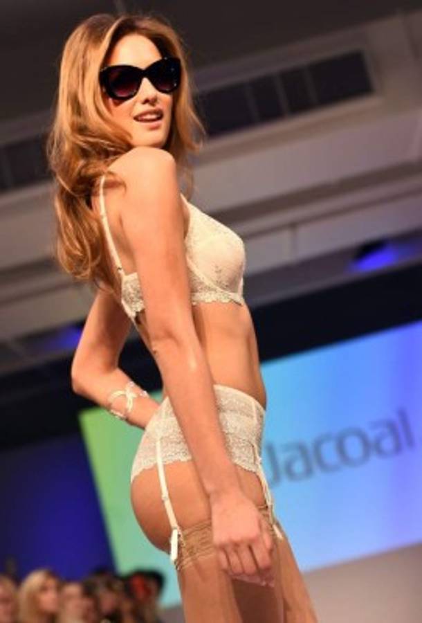 Diminuta y delicada lencería