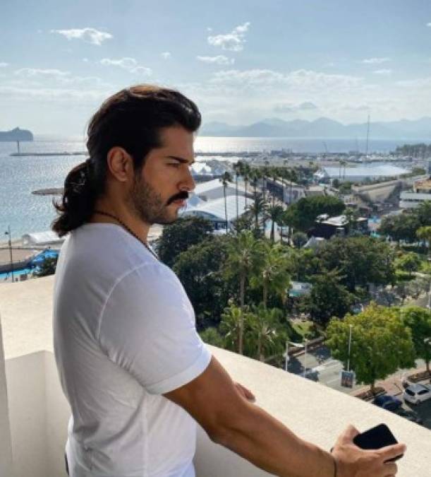 FOTOS: Burak Ozcivit, el actor considerado el hombre más guapo de Turquía