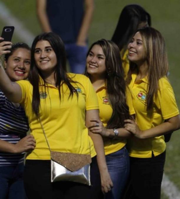 Las hermosas chicas que embellecieron la quinta jornada de la Liga Nacional
