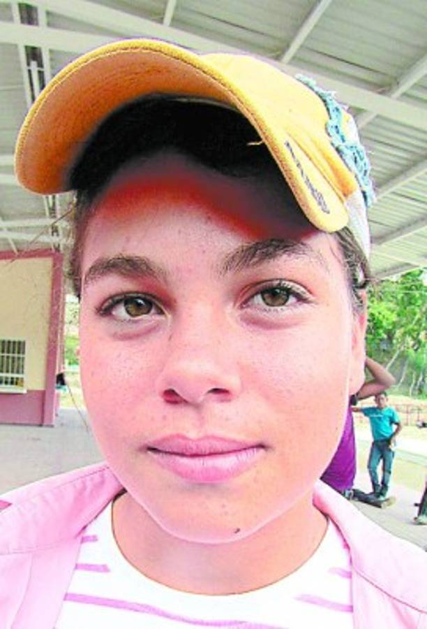 Construyen complejo escolar piloto en aldea de Trojes