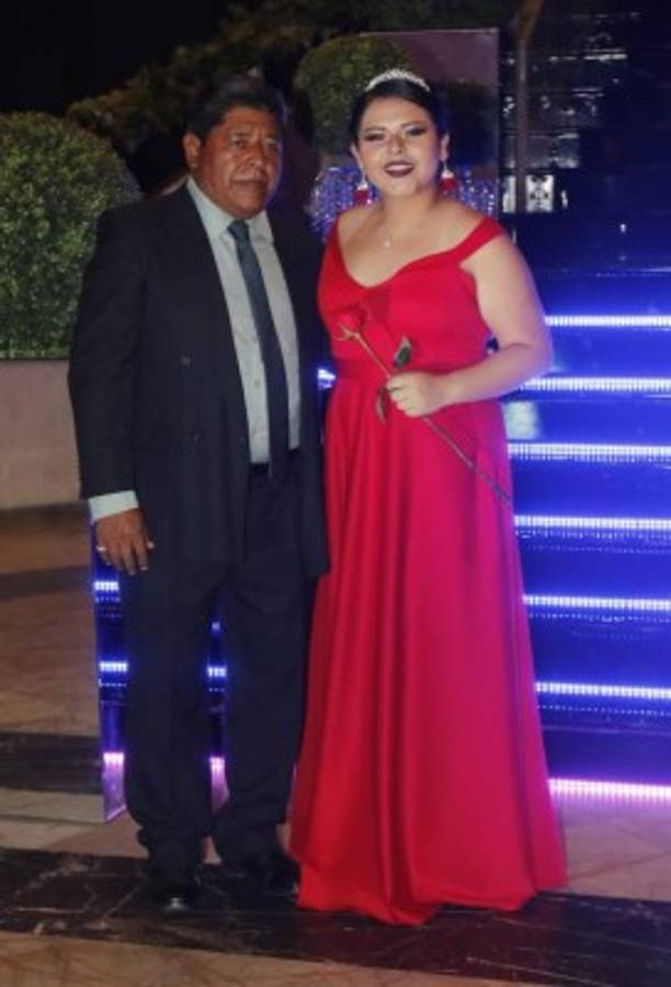 Prom generación 2019 de CEAD Christian School, una noche para recordar