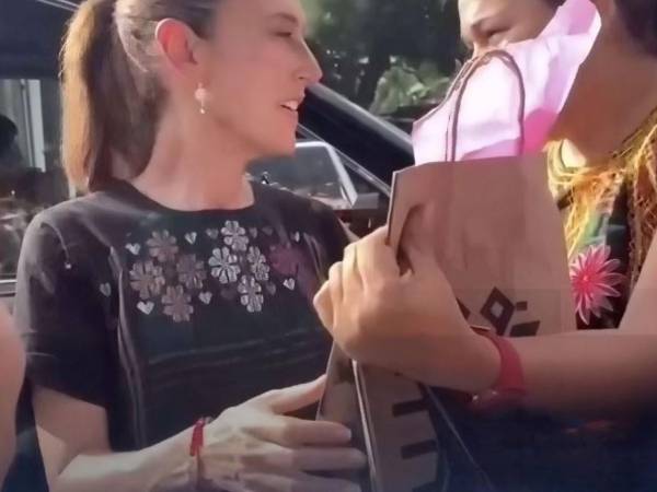 Claudia Sheinbaum, presidenta de México, rechazó el fin de semana un regalo que provenía del exgobernador Ángel Aguirre Rivero. El incidente ocurrió durante una gira en Guerrero. Pero, ¿quién es el político?