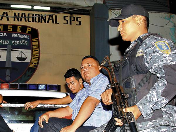 Existen pruebas contra exfiscal: MP