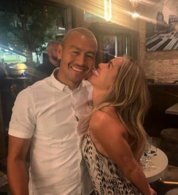 Así fue la propuesta de matrimonio del futbolista hondureño Roger Espinoza a su novia estadounidense (FOTOS)