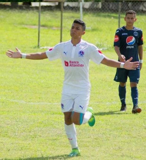 Joshua Canales, salió del Olimpia, pasó por Liga MX y ahora juega en Herediano